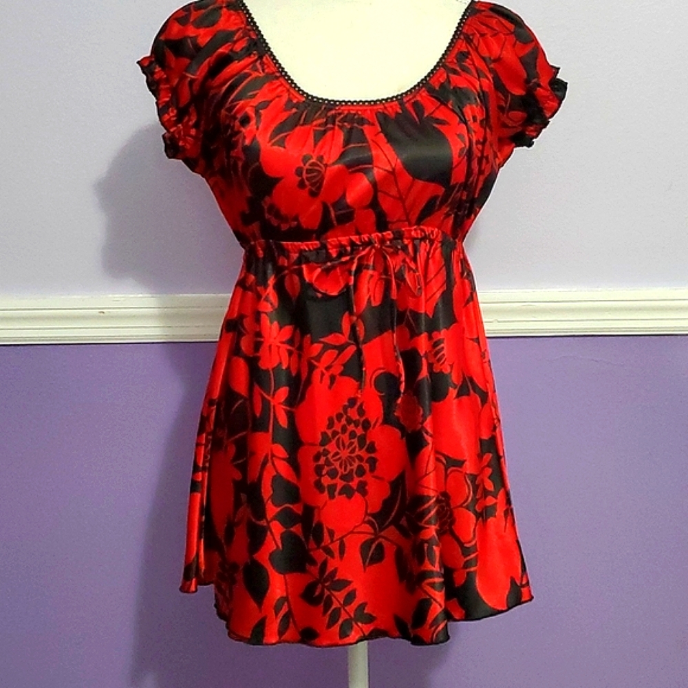 Vintage Y2K Boho Red & Black Floral Satin Babydoll Top S/M